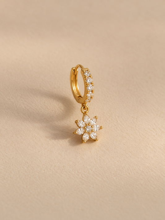 Boucle d'oreille créole Jenny Jen avec pendentif fleur en acier inoxydable doré